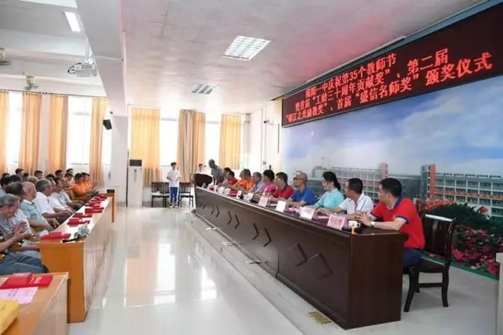 1568196708681236.jpg 640.webp (1).jpg